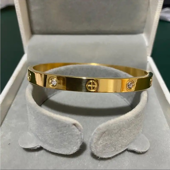 NWT Gold love bracelet bangle - Picture 2 of 4